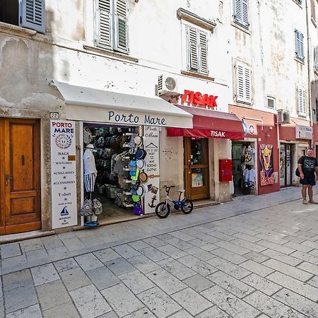 Apartment Main Street Carera Rovinj Exteriör bild